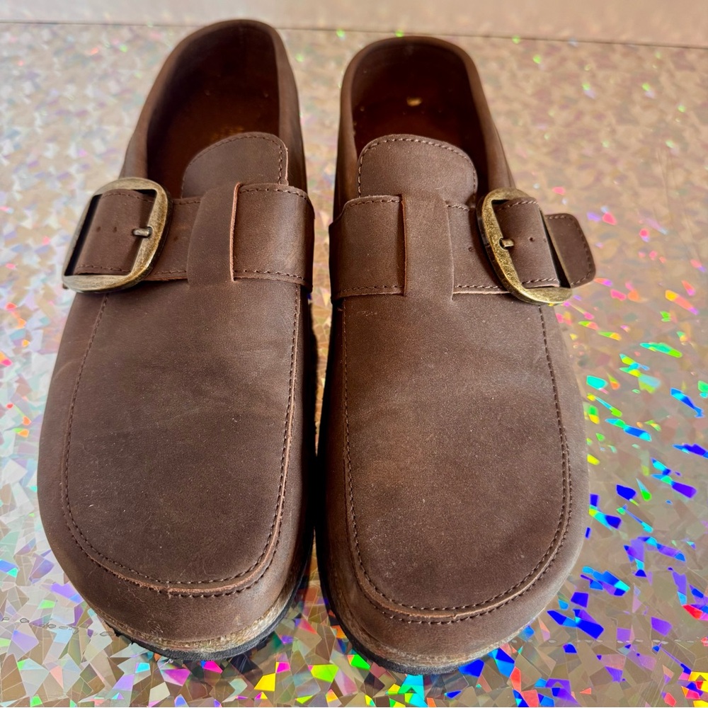 Comfy Brown Clogs with Buckle